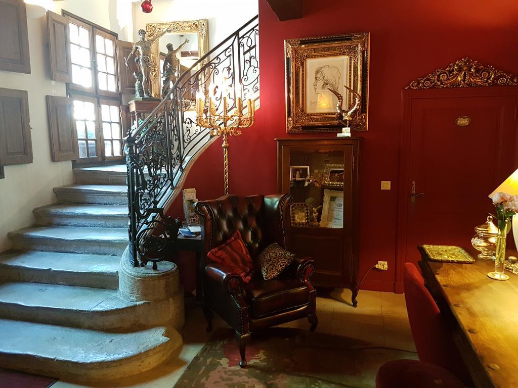 ヴィルヌーヴ・レ・ザヴィニョン Les Saisons Bed & Breakfast エクステリア 写真