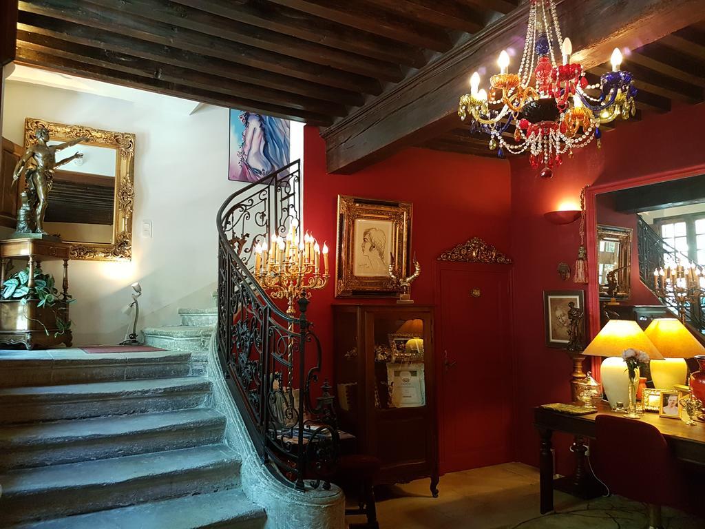ヴィルヌーヴ・レ・ザヴィニョン Les Saisons Bed & Breakfast エクステリア 写真